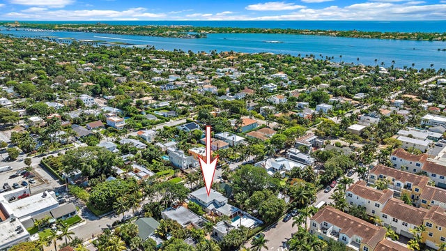 2 of 27 - 328 Monroe Drive, West Palm Beach, FL