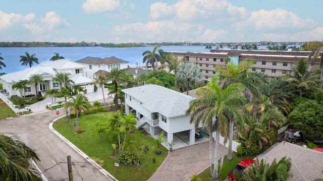 2 of 36 - 2510 Lake Drive N, Boynton Beach, FL