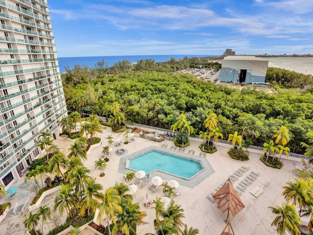 3 of 31 - 100 Bayview Drive #1125, Sunny Isles Beach, FL
