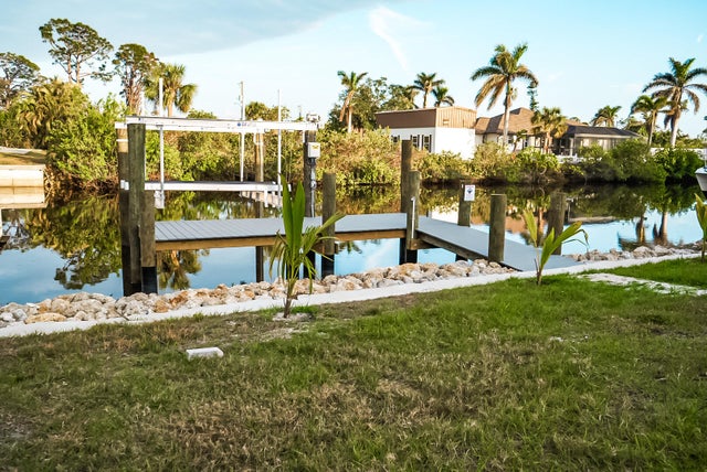 5 of 13 - 1288 Wheatley St, Port Charlotte, FL