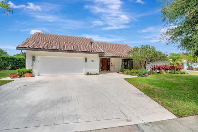 2 of 85 - 7571 Estrella Cir, Boca Raton, FL