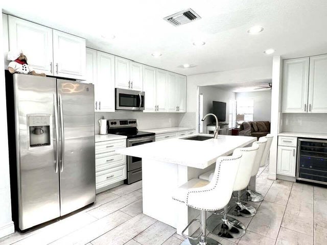 4 of 11 - 1855 Primrose Lane, Wellington, FL