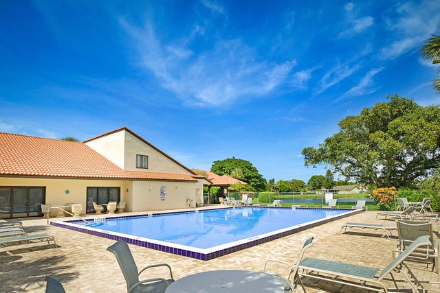 1 of 14 - 9 Via De Casas Sur #203, Boynton Beach, FL