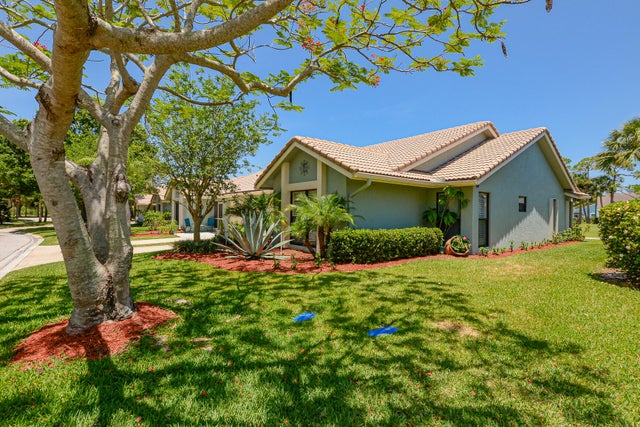 1 of 55 - 4172 Gator Trace Villas Cir #b, Fort Pierce, FL