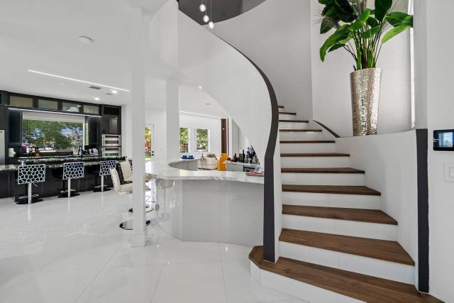 4 of 60 - 682 Cresta Circle, West Palm Beach, FL