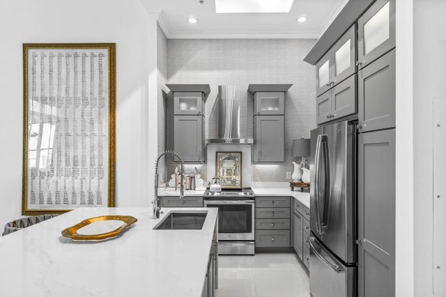 5 of 54 - 701 S Olive Av #503, West Palm Beach, FL