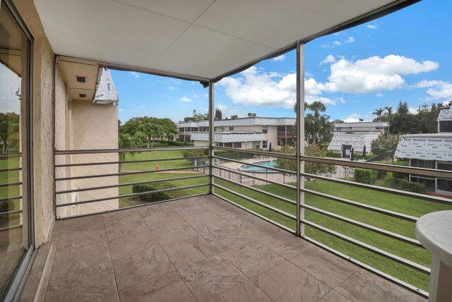 5 of 17 - 12016 Greenway Circle S #204, Royal Palm Beach, FL