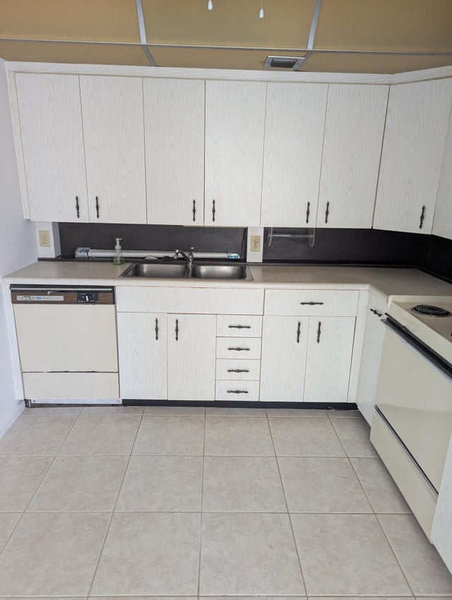 3 of 12 - 3022 Ainslie B #3022, Boca Raton, FL