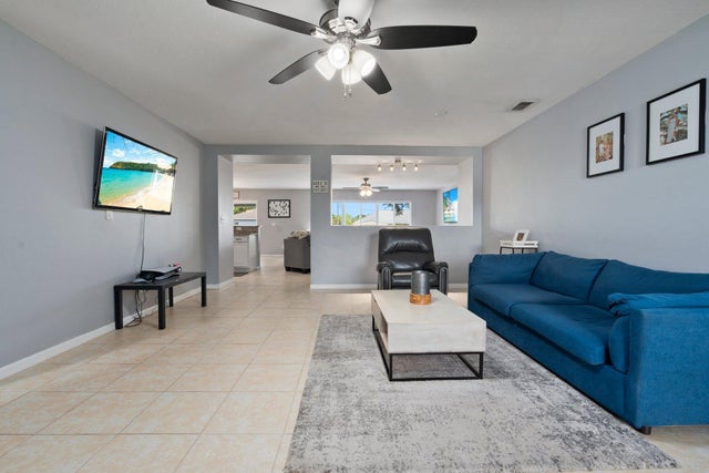 5 of 42 - 2144 Se Trillo St, Port Saint Lucie, FL