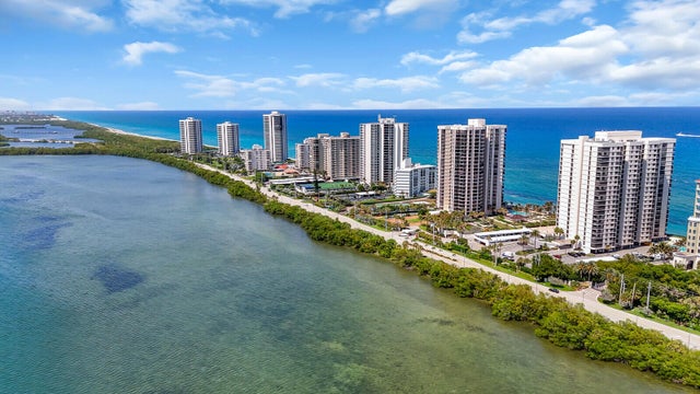 3 of 49 - 5380 N Ocean Dr #17f, Singer Island, FL