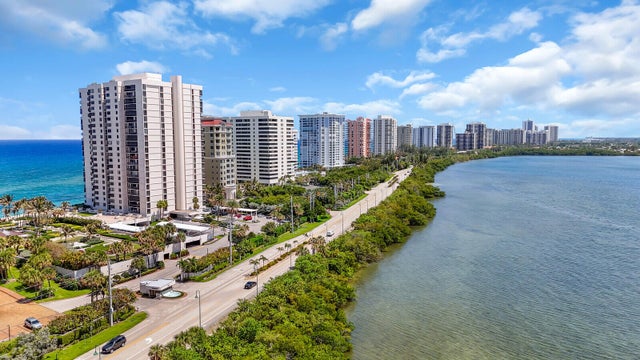 4 of 49 - 5380 N Ocean Dr #17f, Singer Island, FL