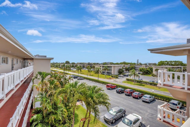 5 of 34 - 2669 S Garden Dr S #401, Lake Worth, FL