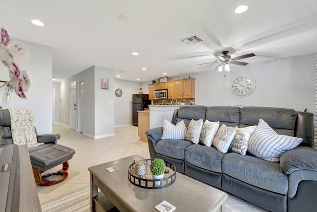 4 of 42 - 2556 Marshfield Ct, Port Saint Lucie, FL