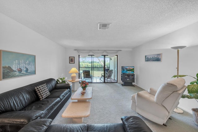 5 of 32 - 36 Stratford Lane #f, Boynton Beach, FL
