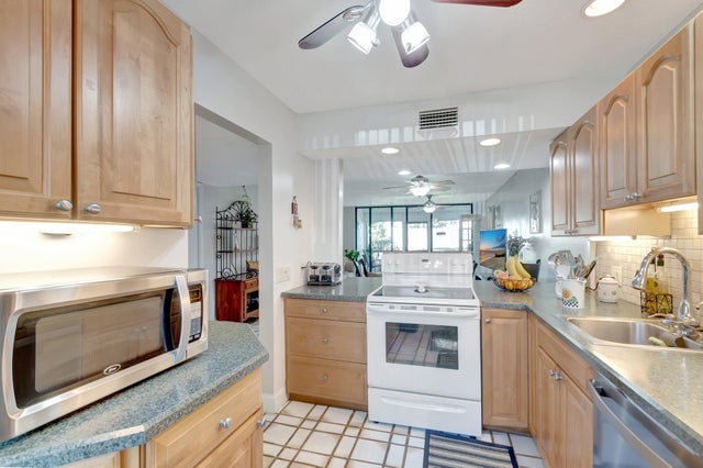 5 of 47 - 4236 D Este Ct #107, Lake Worth, FL