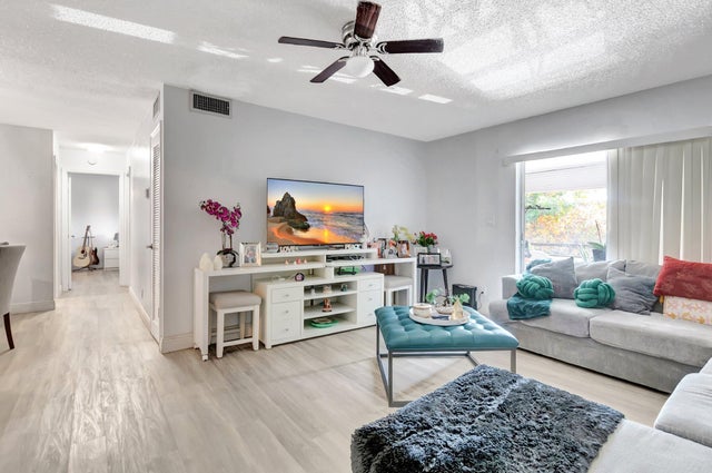 3 of 23 - 1124 Nw 13th St #208, Boca Raton, FL