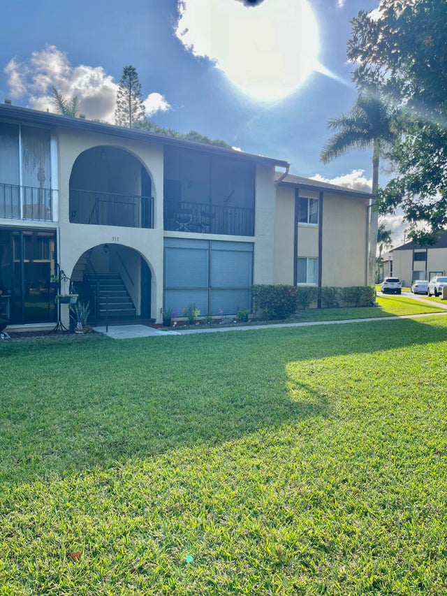 1 of 10 - 311 Pine Ridge Circle #b-1, Greenacres, FL