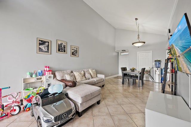 4 of 13 - 210 Lake Pointe Drive #310, Oakland Park, FL