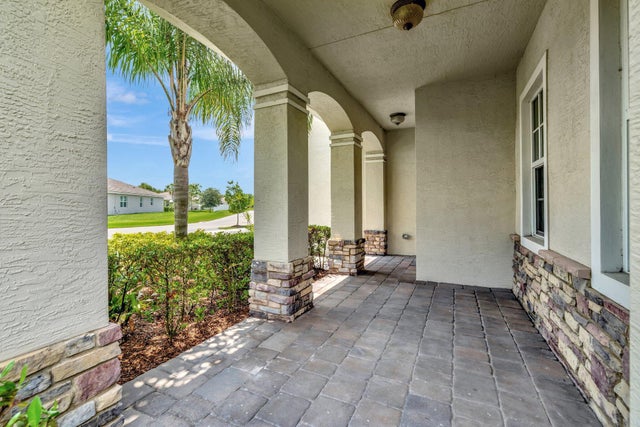 5 of 63 - 2521 Sw Berry Park Cir, Palm City, FL