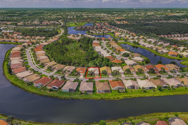 4 of 71 - 499 Nw Blue Lake Drive, Port Saint Lucie, FL