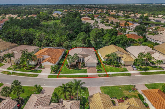 5 of 71 - 499 Nw Blue Lake Drive, Port Saint Lucie, FL