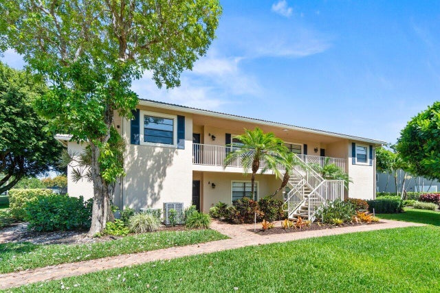 2 of 41 - 4 Stratford Dr #b, Boynton Beach, FL