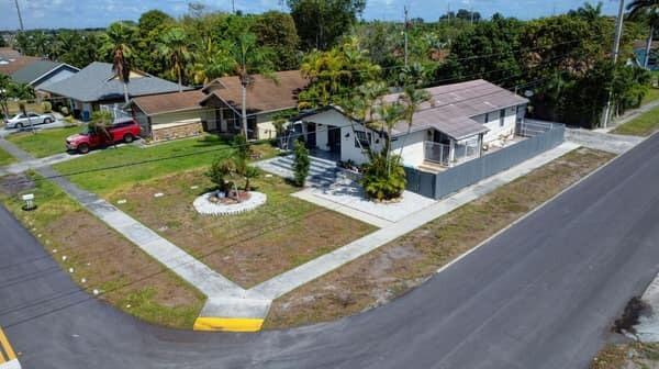 1 of 33 - 701 Sw 1st Avenue S, Boynton Beach, FL