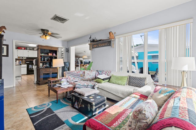 3 of 33 - 933 S Ridge Street, Lake Worth Beach, FL