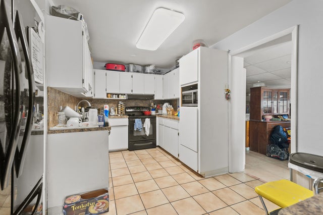 4 of 33 - 933 S Ridge Street, Lake Worth Beach, FL