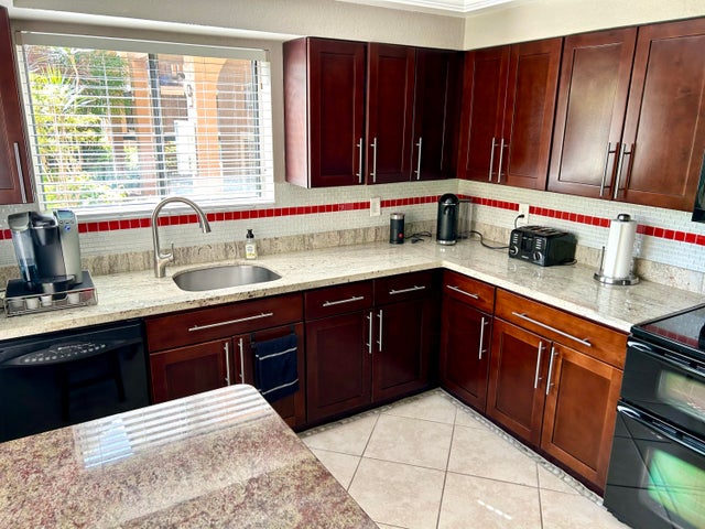 2 of 39 - 11231 Green Lake Dr #104, Boynton Beach, FL
