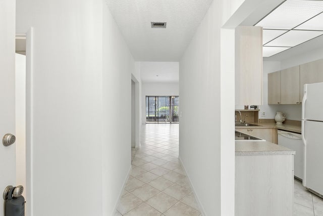5 of 46 - 3646 English Road #d, Lake Worth, FL