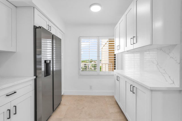 3 of 20 - 7290 Kinhghurst Dr #701, Delray Beach, FL