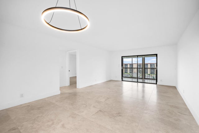 5 of 20 - 7290 Kinhghurst Dr #701, Delray Beach, FL