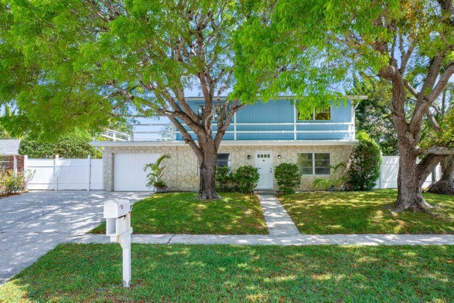 1 of 37 - 7 Willow Road, Tequesta, FL