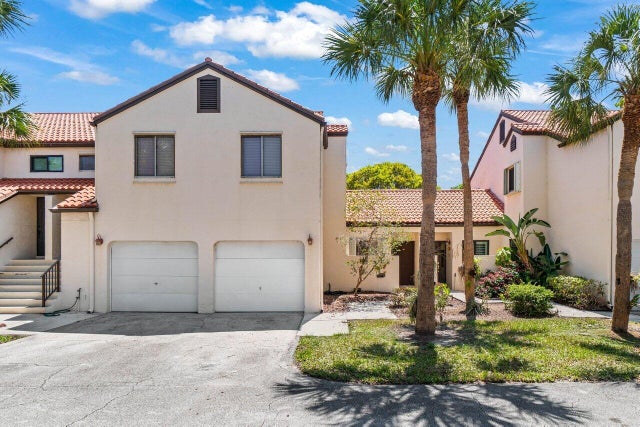 1 of 29 - 7 Via De Casas Sur #102, Boynton Beach, FL