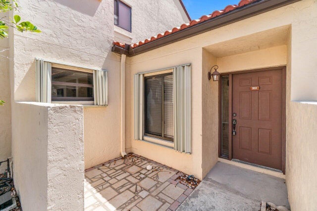 3 of 29 - 7 Via De Casas Sur #102, Boynton Beach, FL
