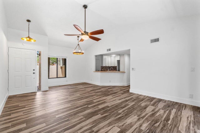 5 of 29 - 7 Via De Casas Sur #102, Boynton Beach, FL