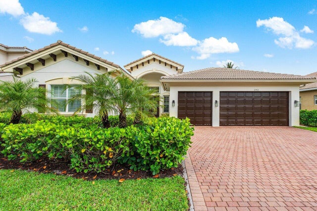 1 of 47 - 11952 Fox Hill Cir, Boynton Beach, FL