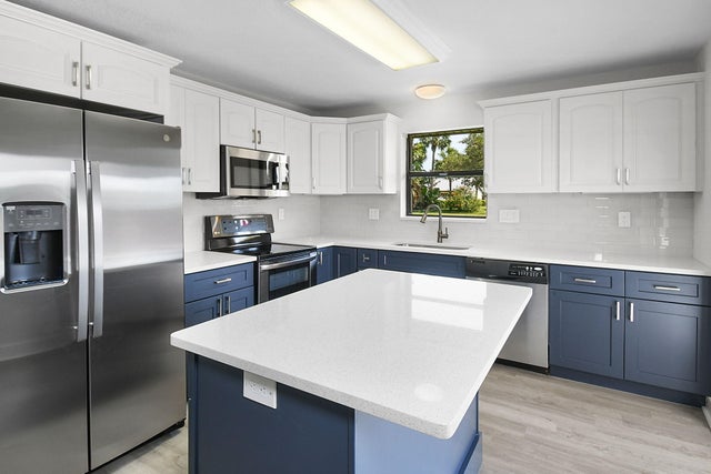 1 of 71 - 1402 Nebraska Avenue #3b, Fort Pierce, FL