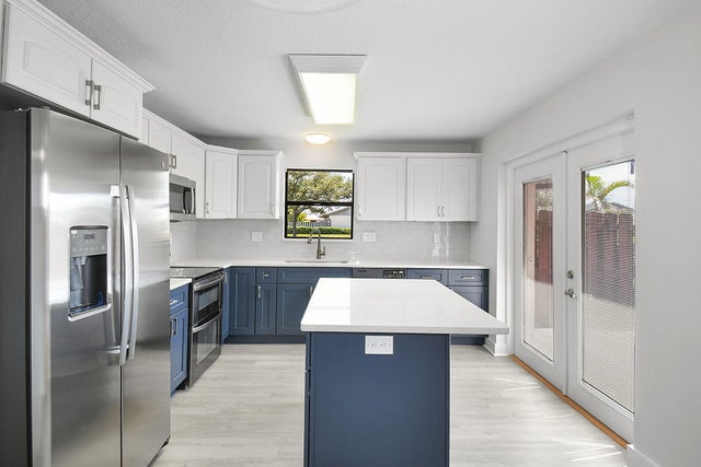 2 of 71 - 1402 Nebraska Avenue #3b, Fort Pierce, FL