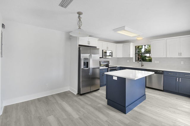 3 of 71 - 1402 Nebraska Avenue #3b, Fort Pierce, FL
