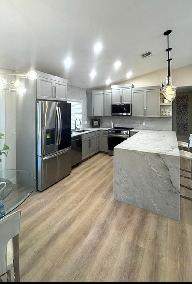 5 of 23 - 889 Sw Nichols Ter, Port Saint Lucie, FL