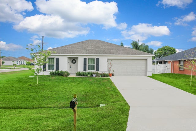 1 of 33 - 591 Sw Halifax Av, Port Saint Lucie, FL
