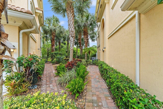 4 of 35 - 12755 Se Old Cypress Dr, Hobe Sound, FL