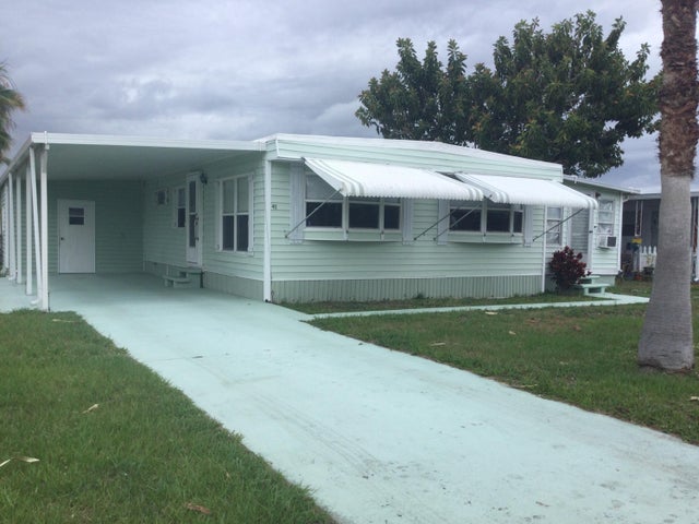 1 of 13 - 40 Monterey Way, Port Saint Lucie, FL