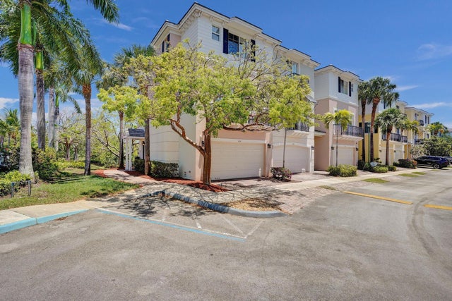 2 of 84 - 632 Nw 38th Cir, Boca Raton, FL