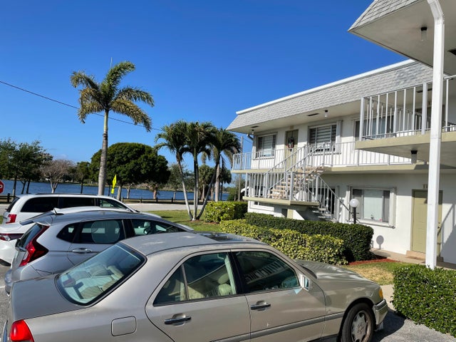 1 of 18 - 3160 Lake Osborne Dr #201, Lake Worth, FL