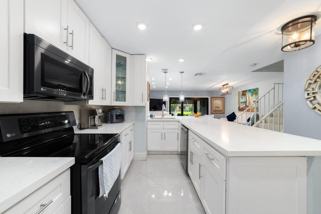 5 of 39 - 21160 N Juego Cir #13c, Boca Raton, FL