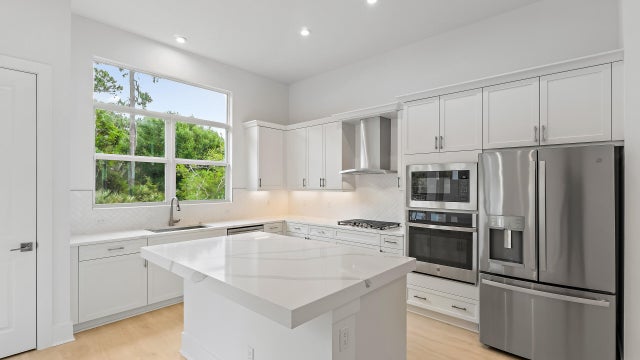 4 of 47 - 228 Se Via Sangro, Port Saint Lucie, FL