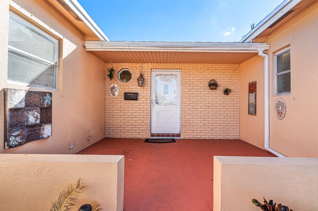 1 of 2 - 6260 Sw 10th Ct, North Lauderdale, FL